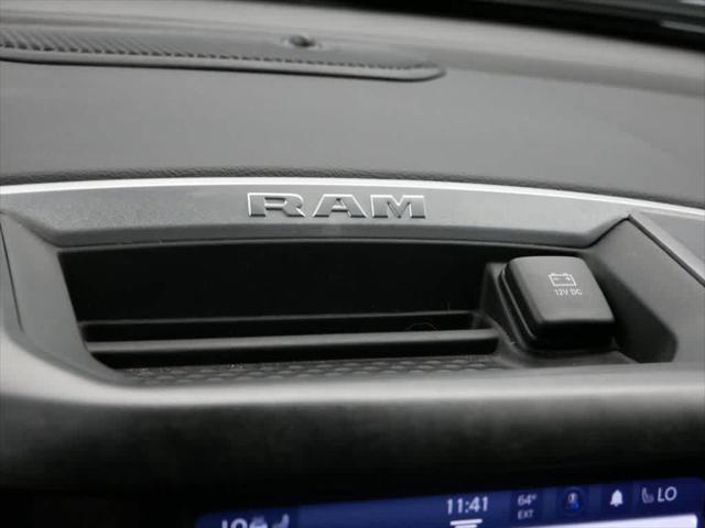 Photo of 2022 Diamond Black Crystal Pearlcoat RAM 1500