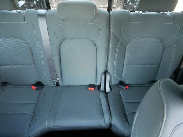Photo of 2025 Diamond Black Crystal Pearlcoat RAM 1500