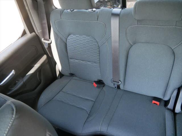 Photo of 2025 Diamond Black Crystal Pearlcoat RAM 1500
