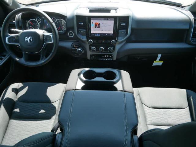 Photo of 2025 Diamond Black Crystal Pearlcoat RAM 1500