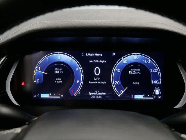 Photo of 2022 Diamond Black Crystal Pearlcoat Jeep Grand Cherokee L