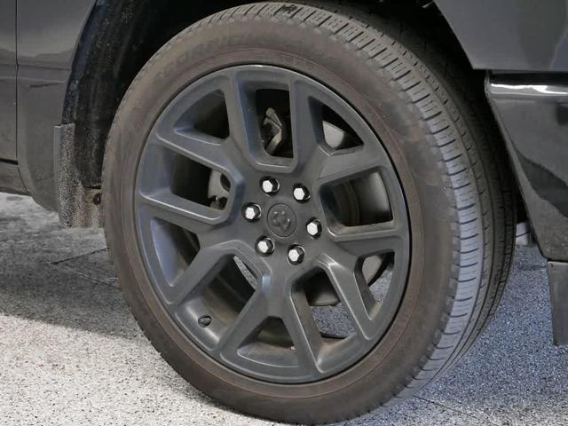 Photo of 2023 Diamond Black Crystal Pearlcoat RAM 1500