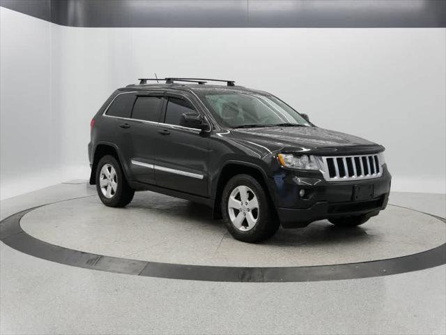 Photo of 2012 Brilliant Black Crystal Pearlcoat Jeep Grand Cherokee
