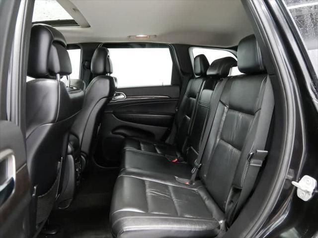 Photo of 2012 Brilliant Black Crystal Pearlcoat Jeep Grand Cherokee