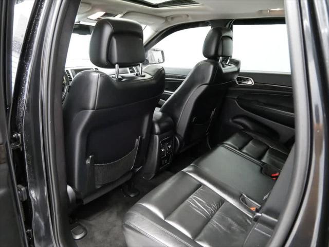 Photo of 2012 Brilliant Black Crystal Pearlcoat Jeep Grand Cherokee