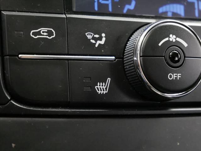 Photo of 2012 Brilliant Black Crystal Pearlcoat Jeep Grand Cherokee