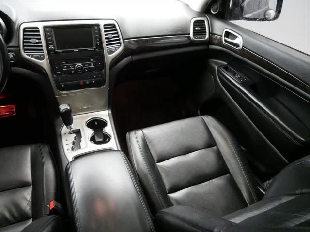 Photo of 2012 Brilliant Black Crystal Pearlcoat Jeep Grand Cherokee