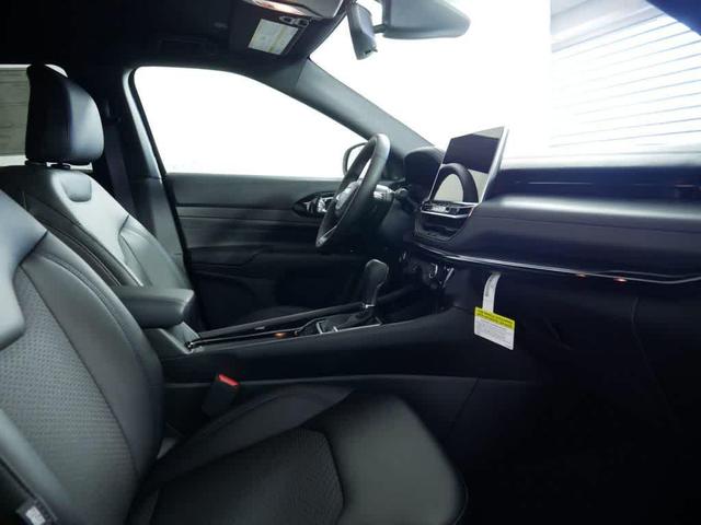 Photo of 2025 Red Hot Pearlcoat Jeep Compass