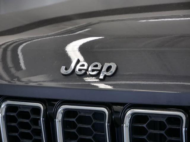Photo of 2022 Baltic Gray Metallic Clearcoat Jeep Grand Cherokee