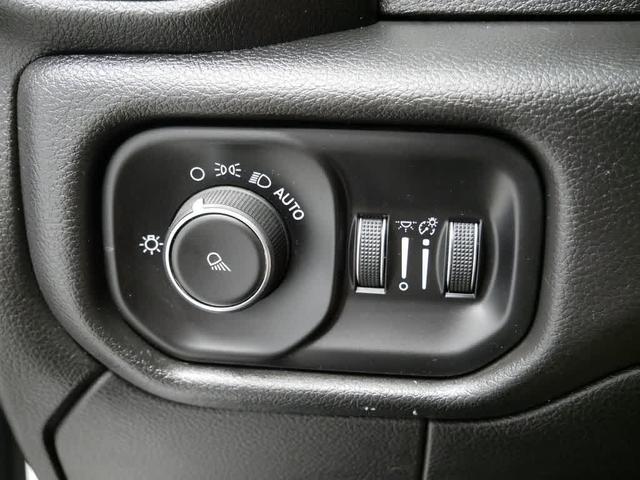 Photo of 2019 Bright White Clearcoat RAM 2500