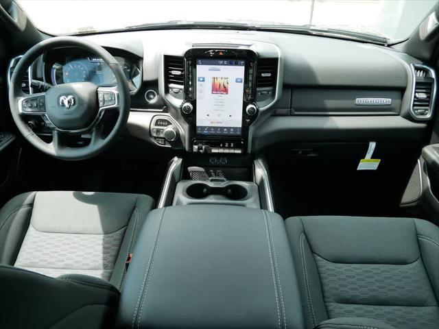 Photo of 2025 Diamond Black Crystal Pearlcoat RAM 1500