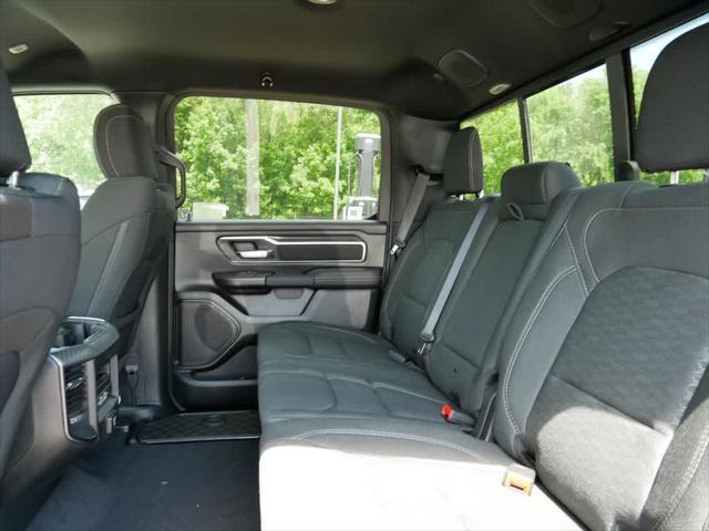 Photo of 2025 Diamond Black Crystal Pearlcoat RAM 1500