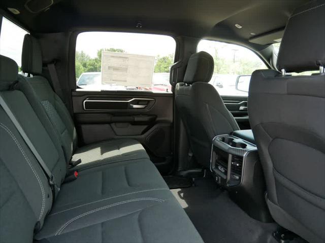 Photo of 2025 Diamond Black Crystal Pearlcoat RAM 1500