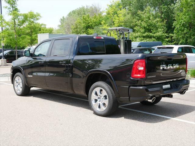 Photo of 2025 Diamond Black Crystal Pearlcoat RAM 1500