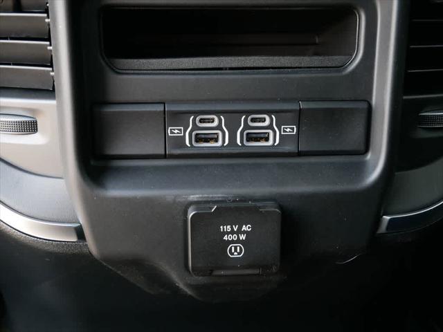 Photo of 2025 Diamond Black Crystal Pearlcoat RAM 1500