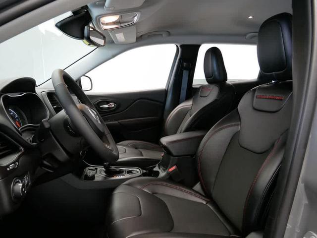 Photo of 2022 Sting-Gray Clearcoat Jeep Cherokee