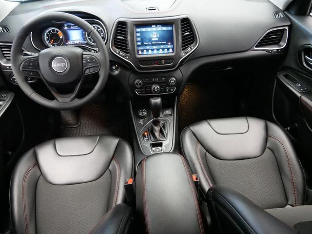 Photo of 2022 Sting-Gray Clearcoat Jeep Cherokee
