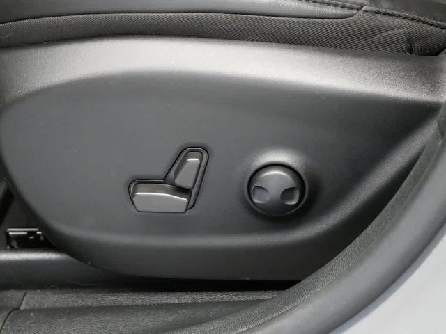 Photo of 2022 Sting-Gray Clearcoat Jeep Cherokee