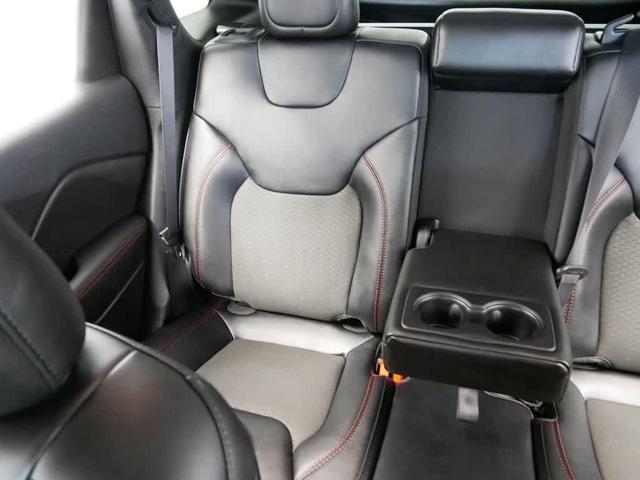 Photo of 2022 Sting-Gray Clearcoat Jeep Cherokee