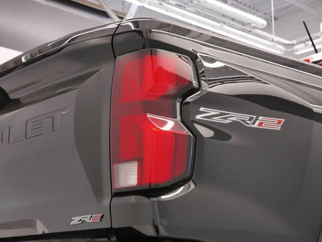 Photo of 2024 Black Chevrolet Colorado