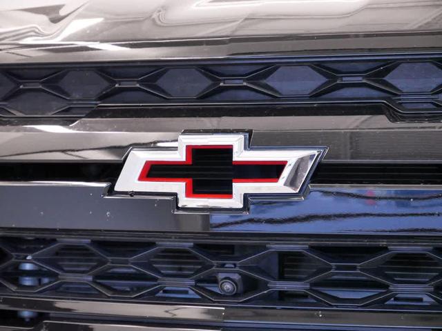 Photo of 2024 Black Chevrolet Colorado
