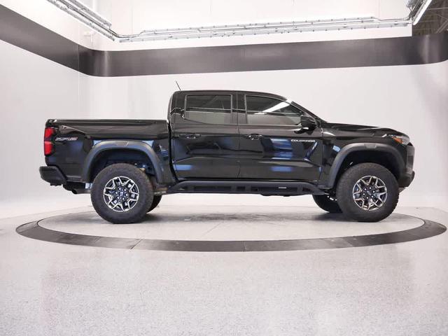 Photo of 2024 Black Chevrolet Colorado