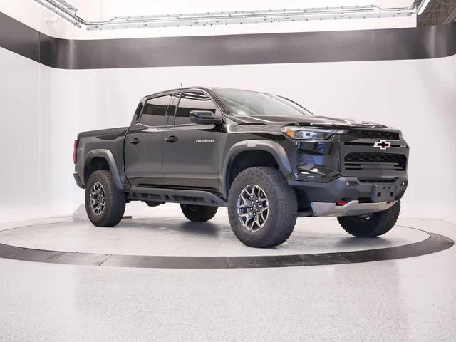 Photo of 2024 Black Chevrolet Colorado