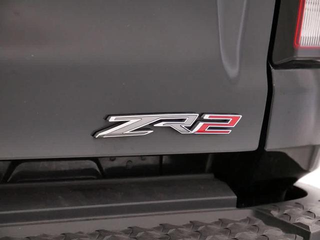 Photo of 2024 Black Chevrolet Colorado