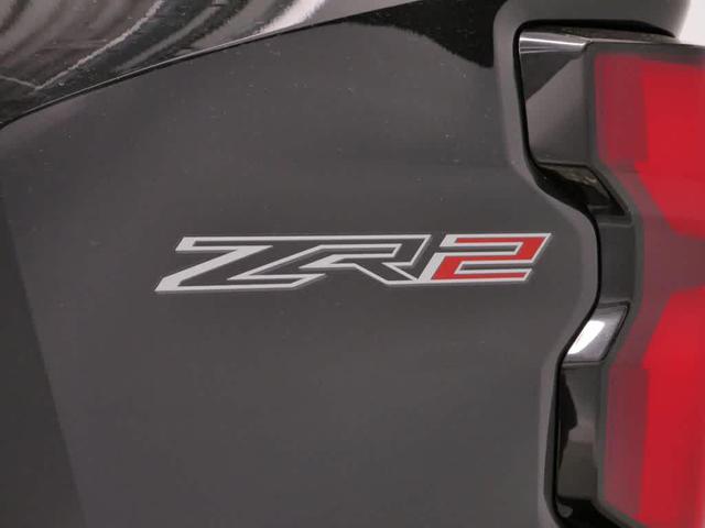 Photo of 2024 Black Chevrolet Colorado