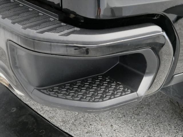 Photo of 2023 Black Chevrolet Silverado 1500