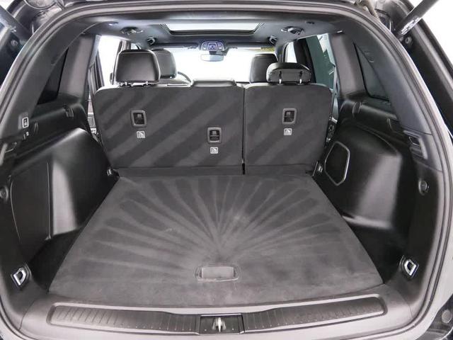 Photo of 2024 Diamond Black Crystal Pearlcoat Jeep Grand Cherokee 4xe
