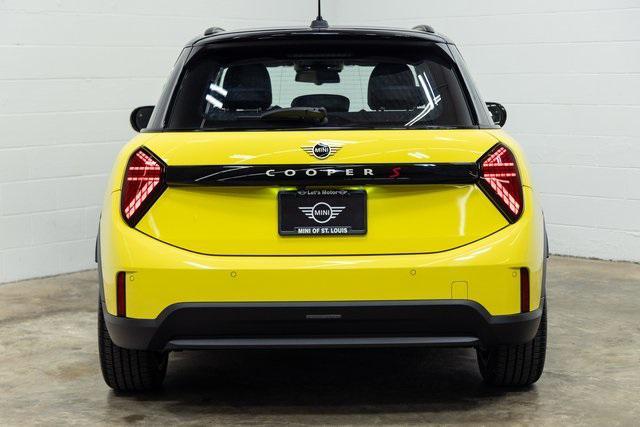 Photo of 2025 Sunny Side Yellow MINI Hardtop