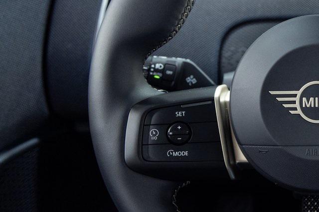 Photo of 2025 Melting Silver III Metallic MINI Countryman