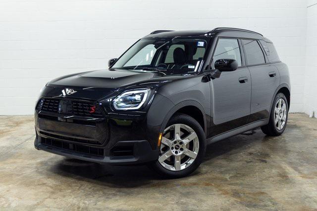 Photo of 2025 Midnight Black II MINI Countryman