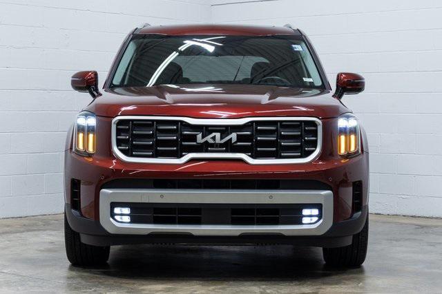 Photo of 2024 Dawning Red Kia Telluride