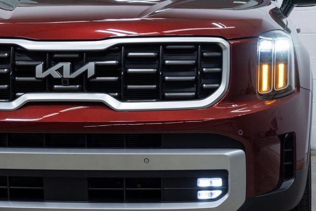 Photo of 2024 Dawning Red Kia Telluride