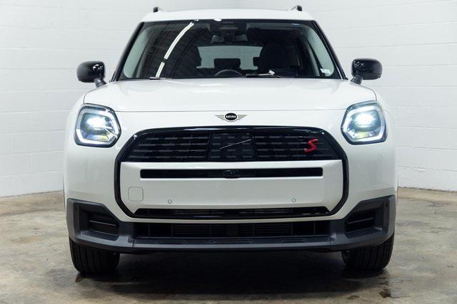 Photo of 2025 Nanuq White Metallic MINI Countryman