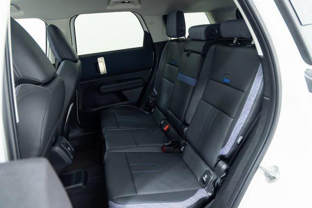 Photo of 2025 Nanuq White Metallic MINI Countryman