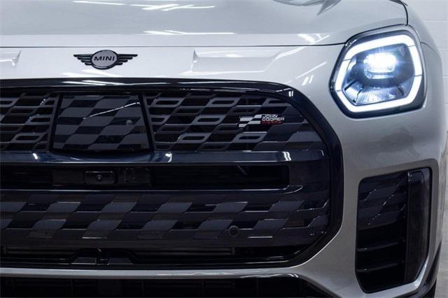 Photo of 2026 Melting Silver III Metallic MINI Countryman