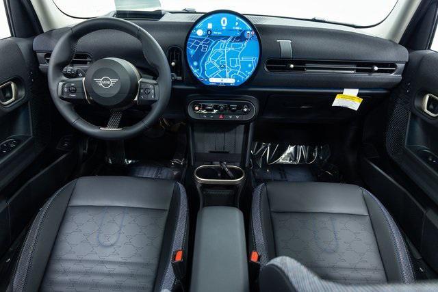 Photo of 2025 British Racing Green IV Metallic MINI Hardtop