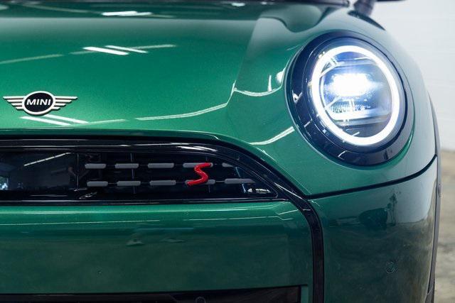 Photo of 2025 British Racing Green IV Metallic MINI Hardtop