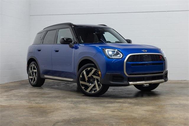 Photo of 2025 Blazing Blue Metallic MINI Countryman