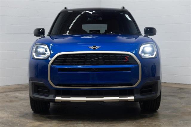 Photo of 2025 Blazing Blue Metallic MINI Countryman