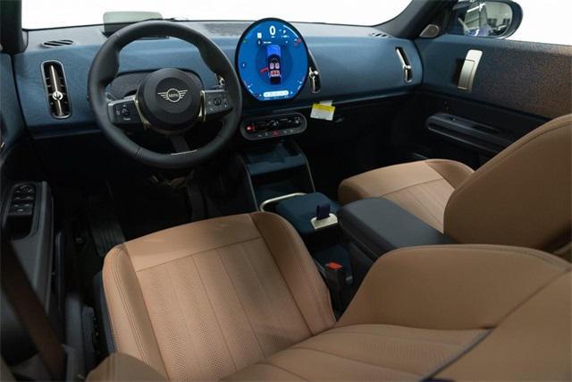 Photo of 2025 Blazing Blue Metallic MINI Countryman