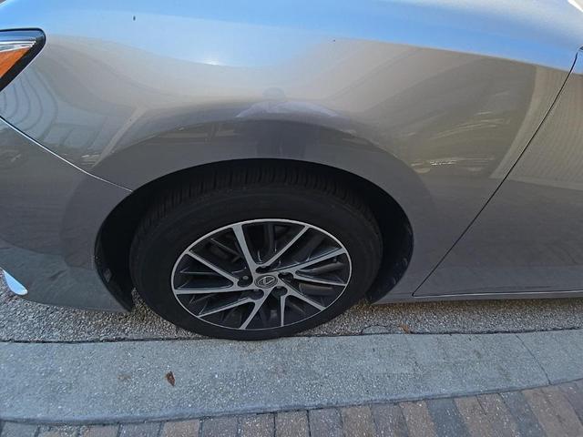 Photo of 2018 Silver Lexus ES 350
