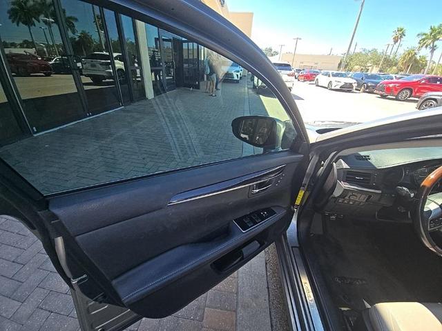 Photo of 2018 Silver Lexus ES 350