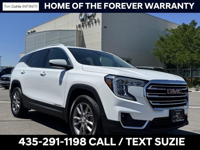 Photo of 2024 Summit White GMC Terrain