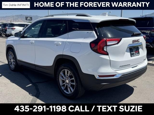 Photo of 2024 Summit White GMC Terrain