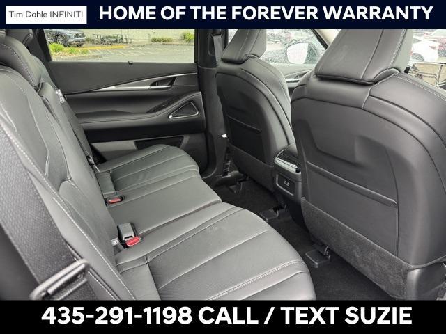 Photo of 2025 Diamond Black INFINITI QX60