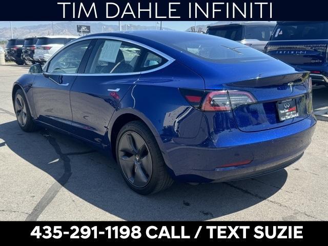 Photo of 2018 Blue Tesla Model 3
